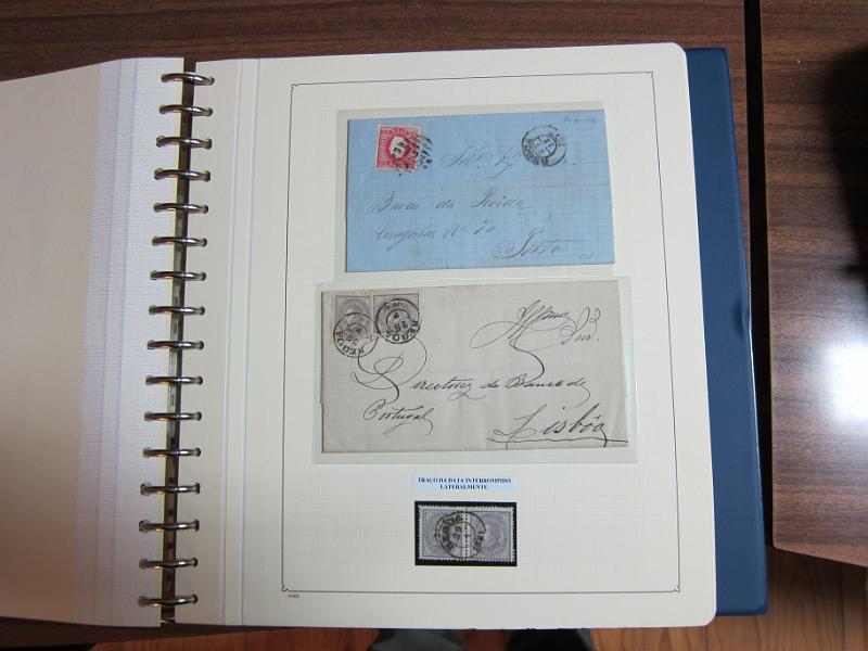 0019 (159).JPG -     Lote:    19      Marcofilia      Lotes Especiais       Descrição:         Portugal. Colecção especializada de carimbos de duplo círculo, tipo 1852, montada em 4 álbuns Lindner, com selos de diversas emissões e cartas, com estudo minucioso de cada marca. Lote a ver.         Lote       Valor Base:     &euro; 2.500,00     Valor Venda:     Retirado     